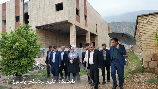 بازدید-سرپرست-دانشگاه-علوم-پزشکی-از-شبکه-بهداشت-و-درمان-لنده-در-اولین-روز-سال-1404⊕-تصاویر