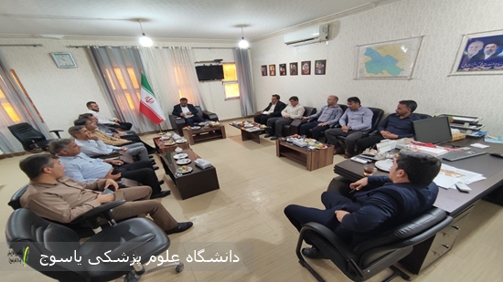 دیدار-مدیر-و-کارکنان-شبکه-بهداشت-و-درمان-با-فرماندار-چرام-به-مناسبت-هفته-دولت